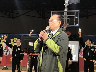 總隊長與學生同樂歌唱