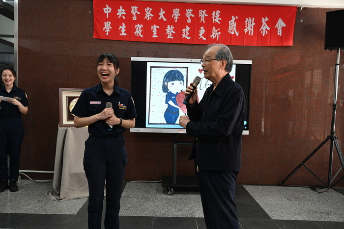 學生開心與葉會長同台