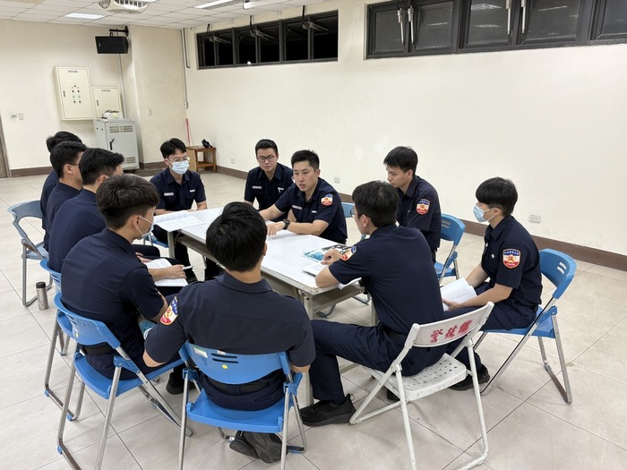 曾任教育班長之學生進行經驗分享