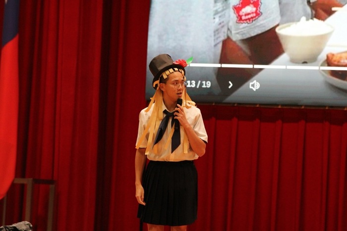 94期1隊學生表演