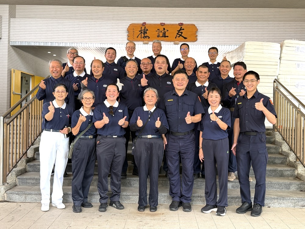 畢業生床墊愛心捐贈活動大合照