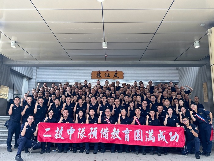 學士班二年制93期2隊通過教育成果驗收