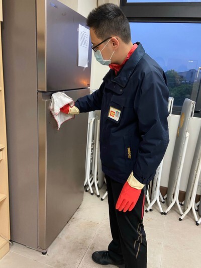 各期隊學生週日(3/8日)晚收假後，立即分別進行寢室及其他宿舍區消毒
